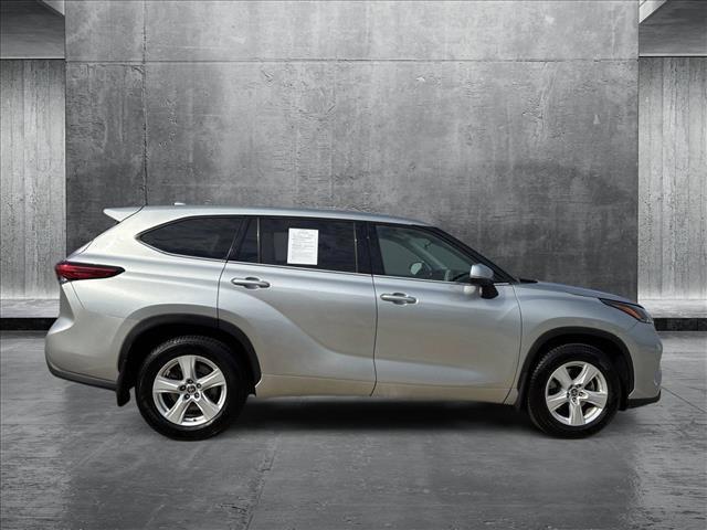 used 2021 Toyota Highlander car, priced at $27,710