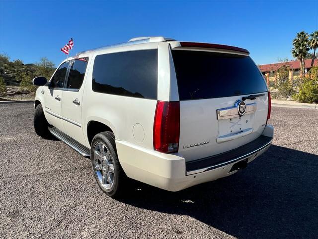 used 2007 Cadillac Escalade ESV car, priced at $11,500