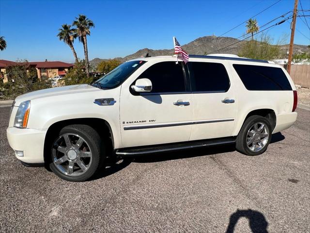 used 2007 Cadillac Escalade ESV car, priced at $11,500