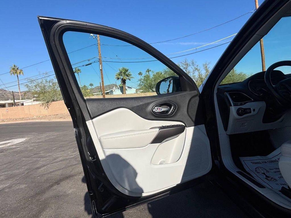 used 2019 Jeep Cherokee car, priced at $12,900