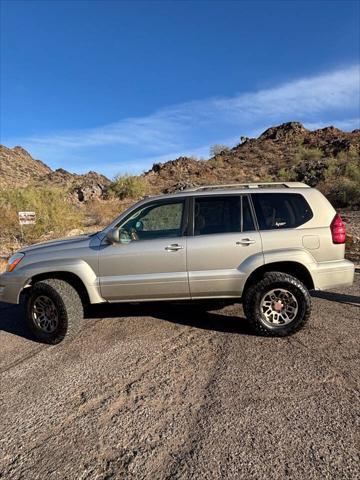 used 2004 Lexus GX 470 car, priced at $10,900