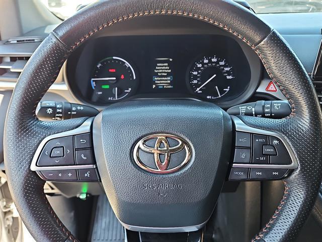 used 2022 Toyota Sienna car, priced at $37,214
