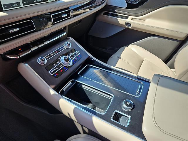 used 2021 Lincoln Aviator car, priced at $35,877