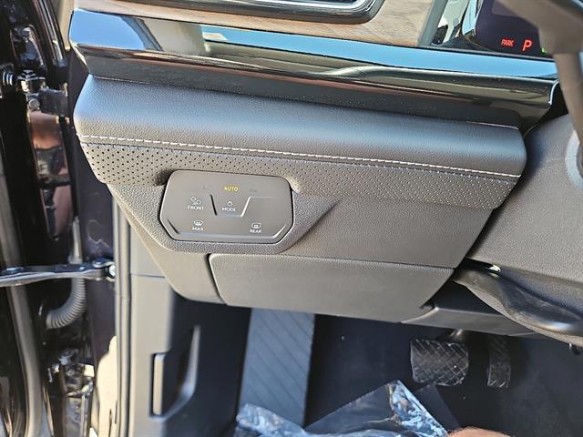 used 2025 Volkswagen Atlas car, priced at $39,023