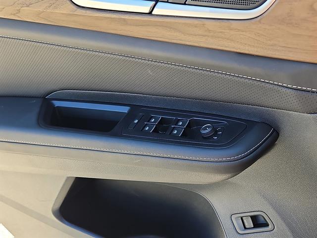 used 2025 Volkswagen Atlas car, priced at $39,023