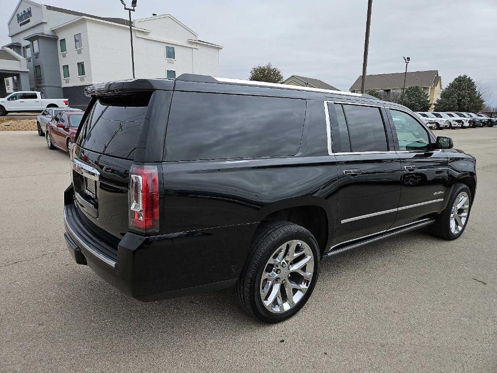 used 2020 GMC Yukon XL car, priced at $38,461