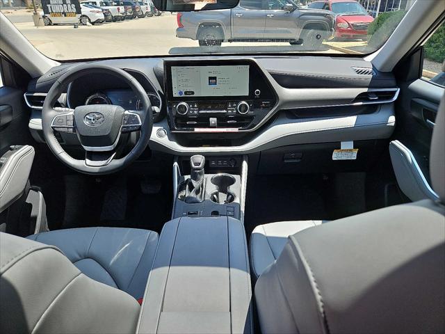 new 2025 Toyota Highlander Hybrid car, priced at $50,867