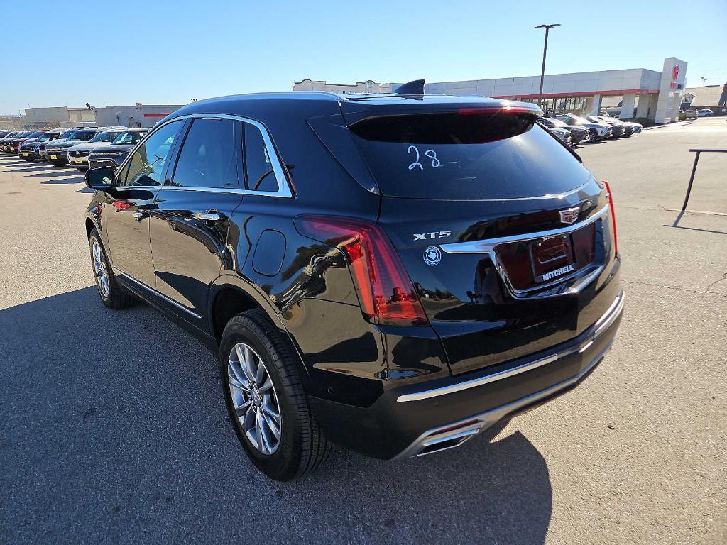 used 2022 Cadillac XT5 car, priced at $34,389