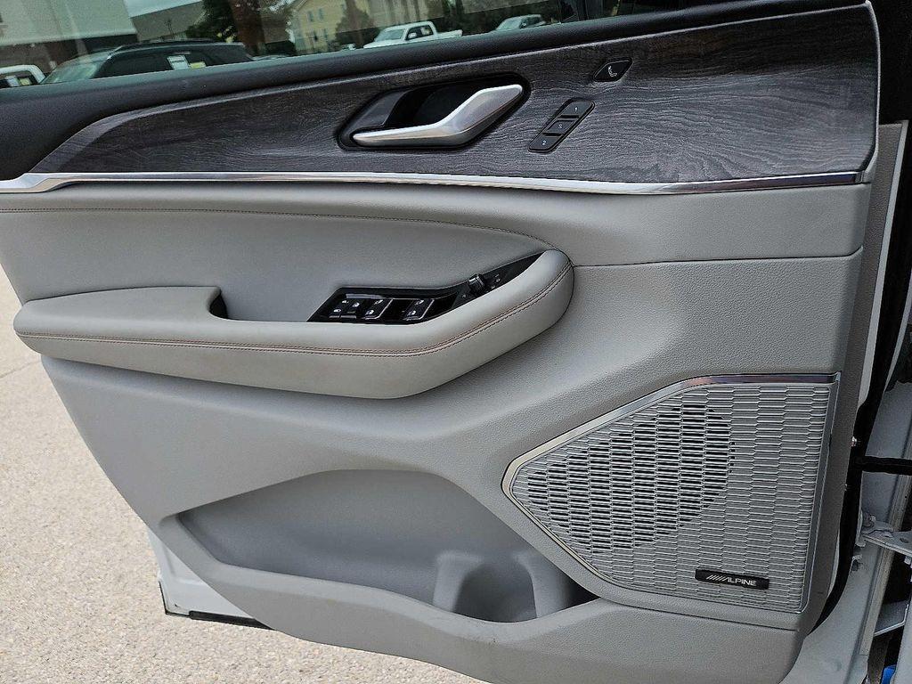 used 2023 Jeep Grand Cherokee L car, priced at $39,985
