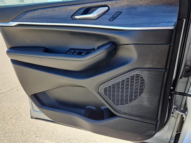 used 2024 Jeep Grand Cherokee L car, priced at $36,112