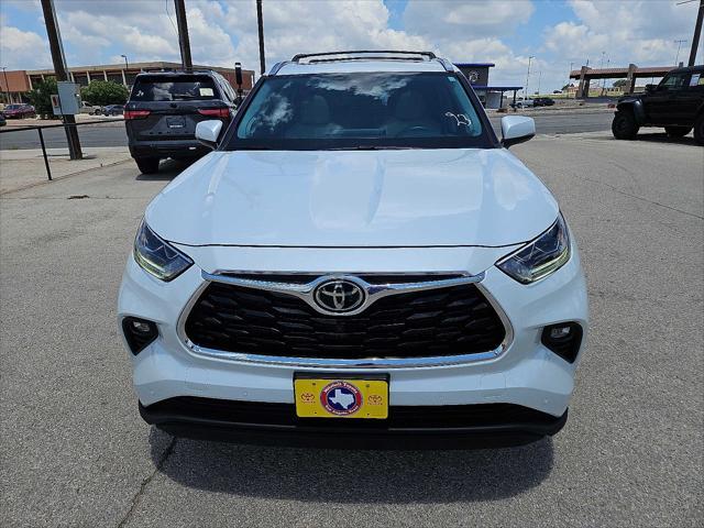 used 2022 Toyota Highlander car, priced at $36,777