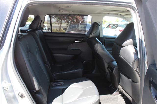 used 2022 Toyota Highlander car, priced at $36,900