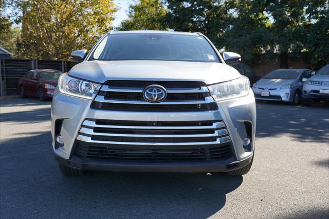 used 2019 Toyota Highlander car, priced at $28,900