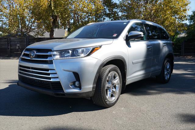 used 2019 Toyota Highlander car, priced at $28,900