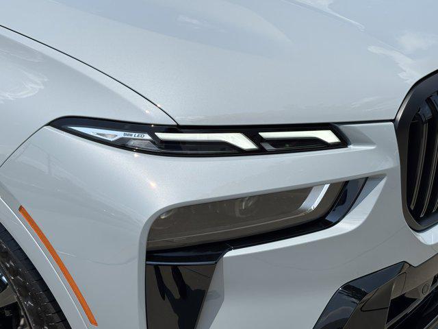 new 2026 BMW X7 car, priced at $100,165