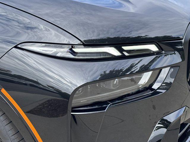 new 2026 BMW X7 car, priced at $102,785