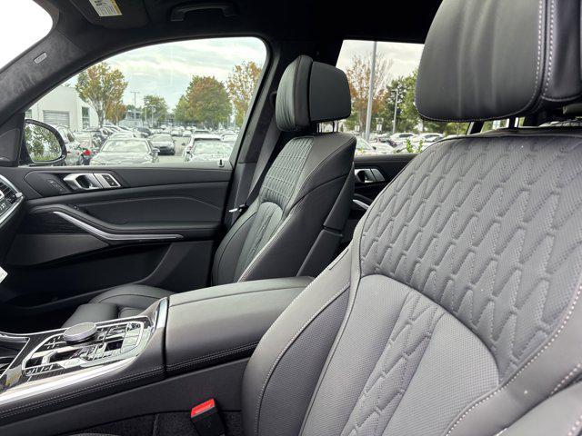 new 2026 BMW X7 car, priced at $102,785