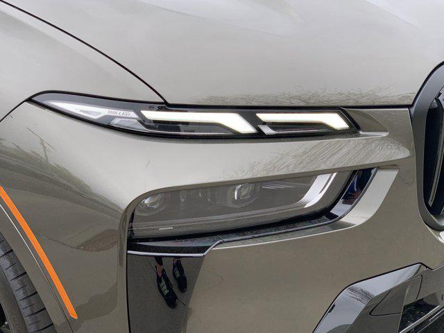 new 2025 BMW X7 car, priced at $97,115