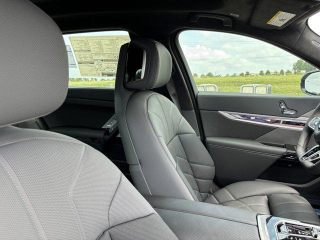 new 2025 BMW i7 car, priced at $132,075