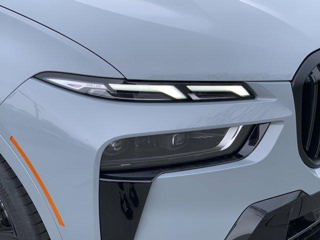 new 2025 BMW X7 car, priced at $96,115