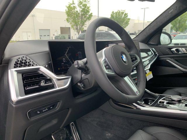 new 2025 BMW X7 car, priced at $96,115