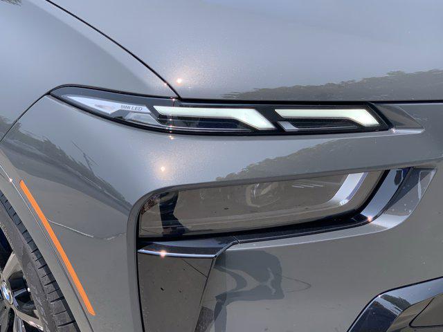 new 2026 BMW X7 car, priced at $105,985
