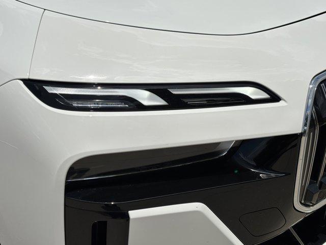 new 2025 BMW 760 car, priced at $128,625