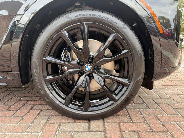 new 2026 BMW X7 car, priced at $100,555