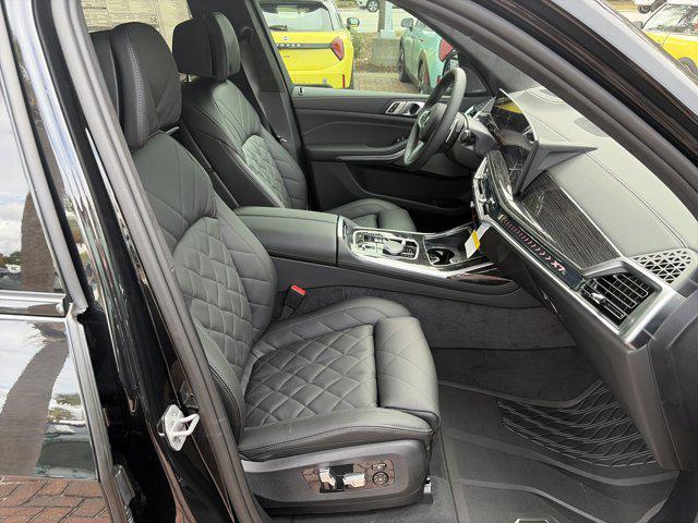 new 2026 BMW X7 car, priced at $100,555