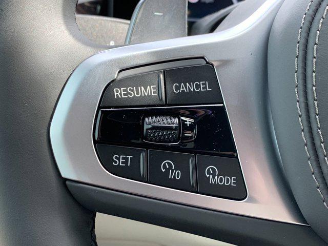 new 2025 BMW X7 car, priced at $100,925
