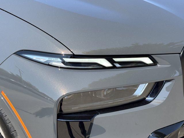 new 2026 BMW X7 car, priced at $102,575
