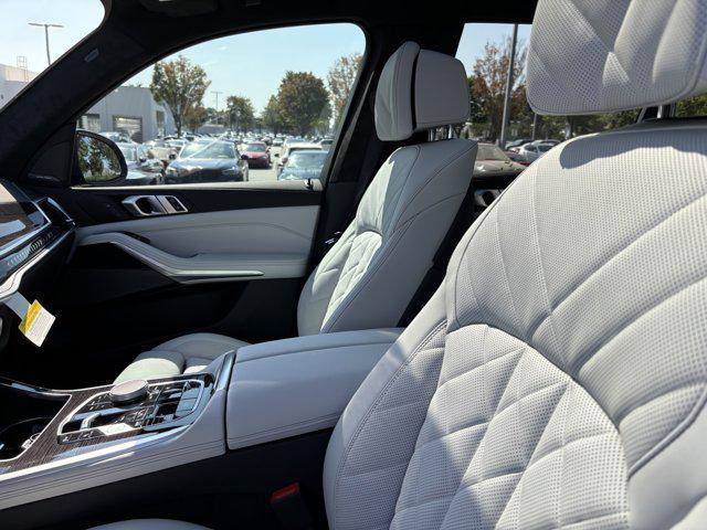 new 2026 BMW X7 car, priced at $102,575