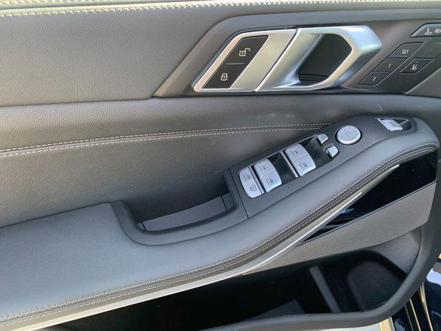new 2025 BMW X7 car, priced at $101,755