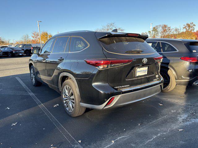 used 2021 Toyota Highlander car, priced at $33,477