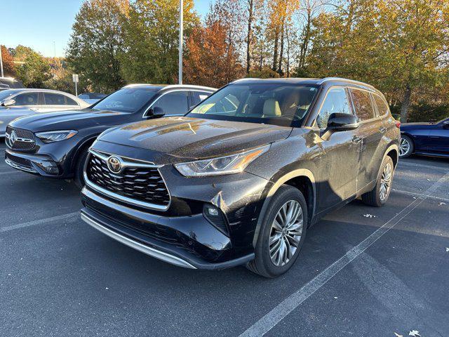 used 2021 Toyota Highlander car, priced at $33,477