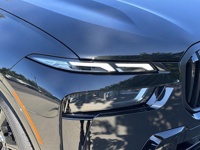 new 2026 BMW X7 car, priced at $100,025