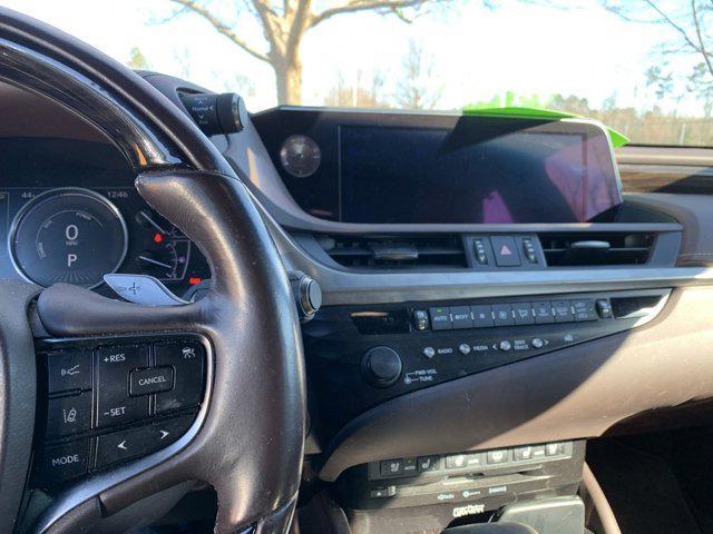 used 2019 Lexus ES 300h car, priced at $30,977