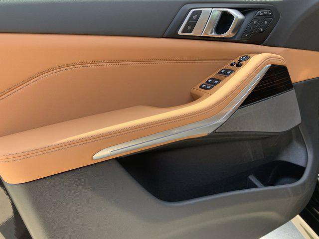 new 2026 BMW X7 car, priced at $98,275