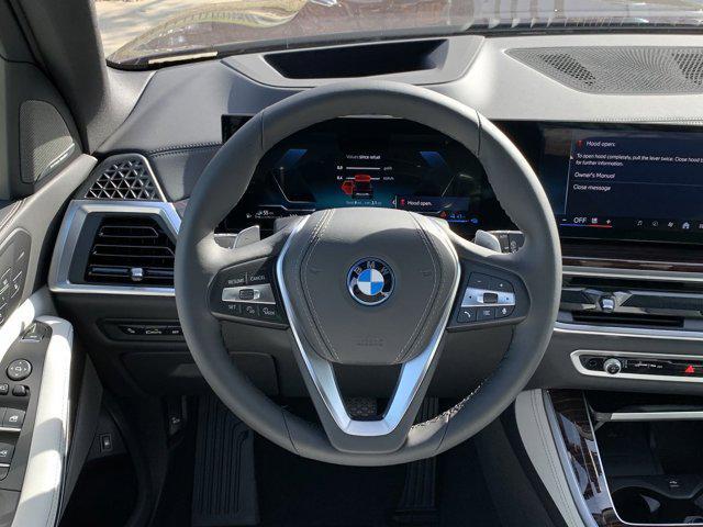 new 2025 BMW X7 car, priced at $96,625