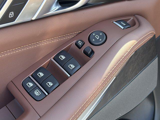new 2026 BMW X7 car, priced at $99,275