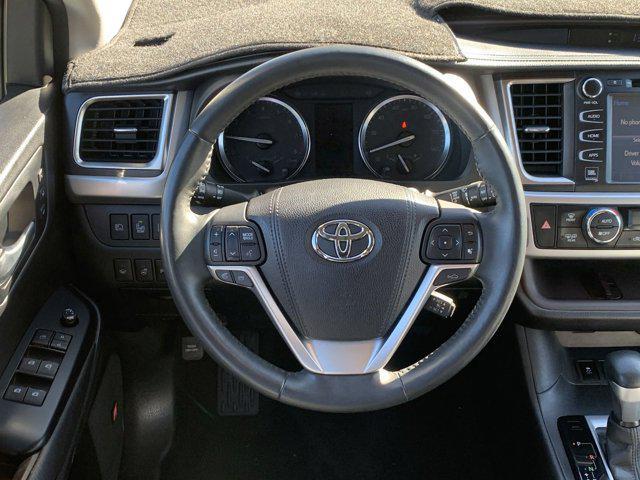 used 2016 Toyota Highlander car, priced at $17,977