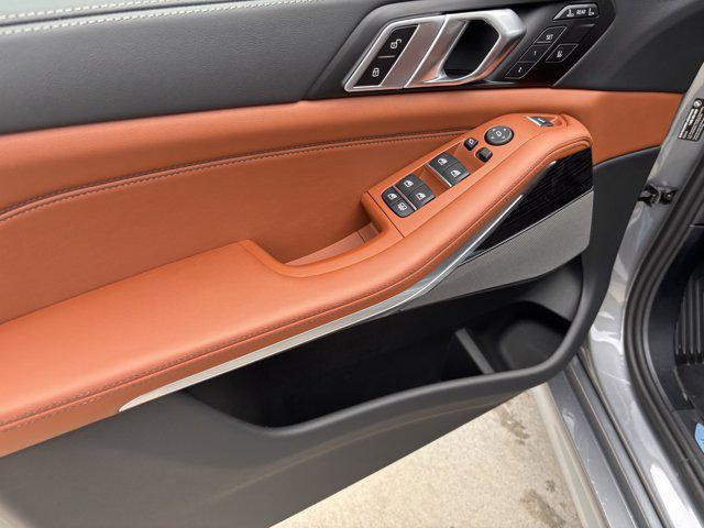 new 2026 BMW X7 car, priced at $103,635