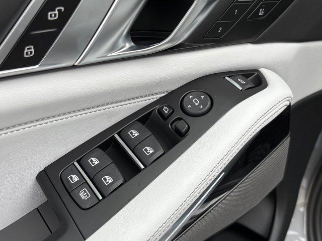 new 2026 BMW X7 car, priced at $99,535