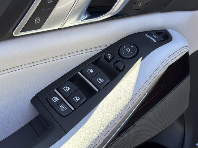 new 2026 BMW X7 car, priced at $97,525
