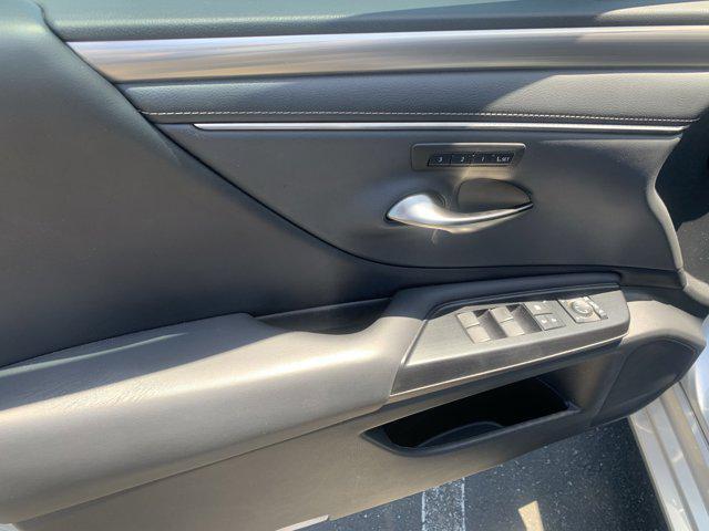 used 2020 Lexus ES 350 car, priced at $33,977