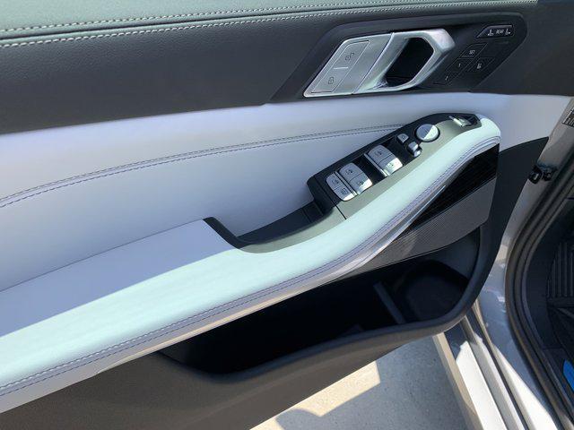new 2026 BMW X7 car, priced at $94,185