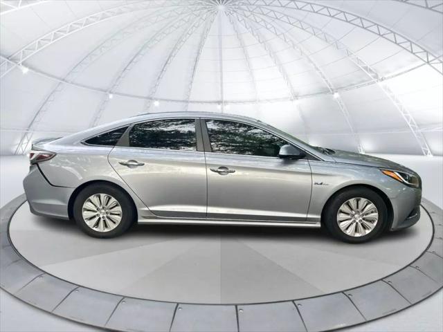used 2016 Hyundai Sonata Hybrid car, priced at $7,900