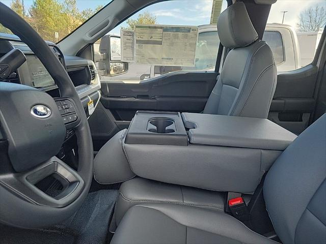 new 2025 Ford F-250 car, priced at $65,056