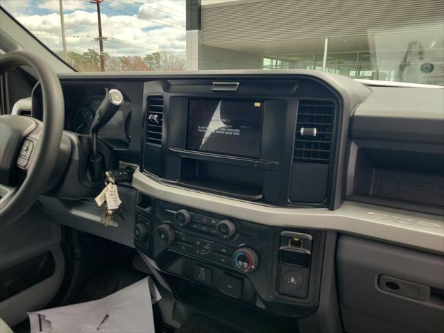 new 2025 Ford F-250 car, priced at $65,056