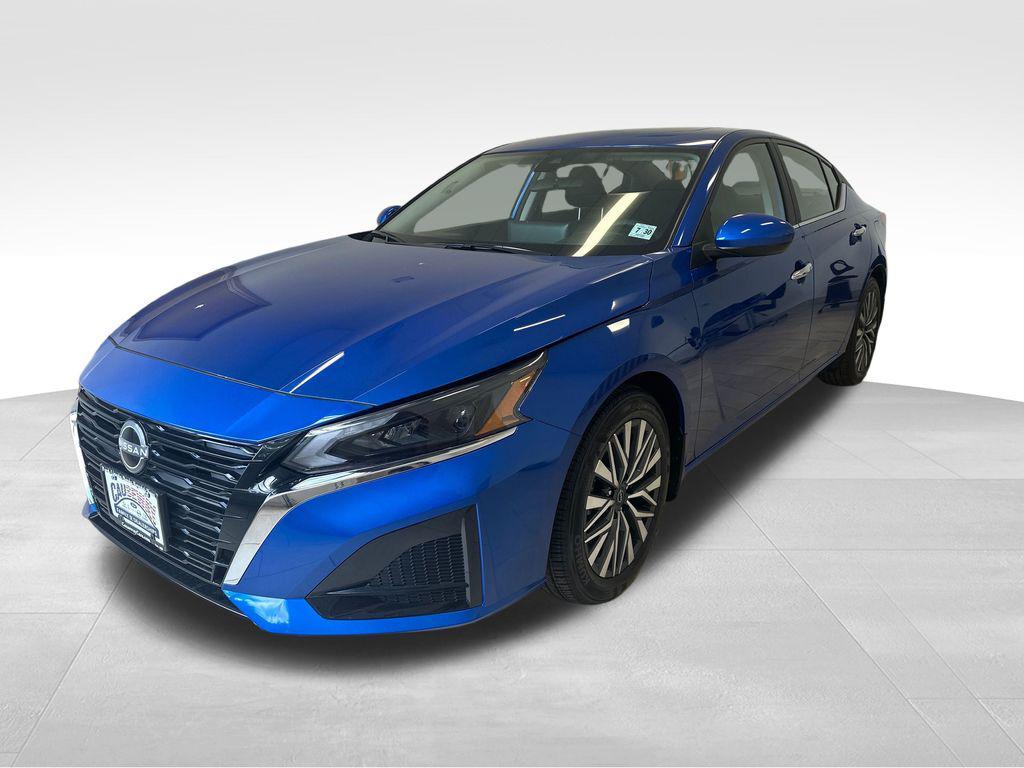 used 2025 Nissan Altima car, priced at $27,500